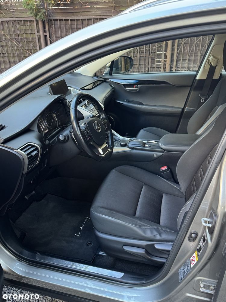 Lexus NX 200t Elite AWD - 11