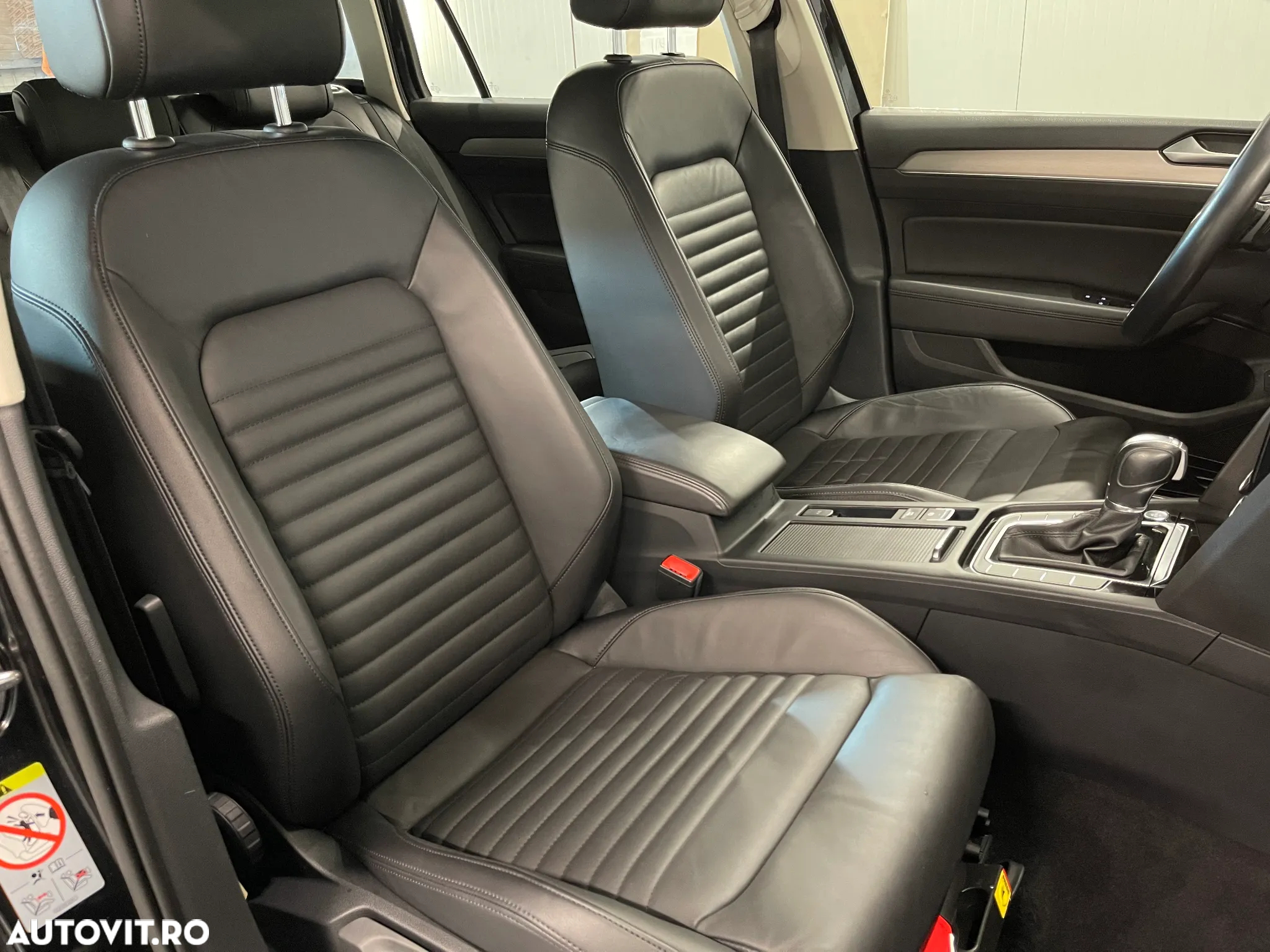 Volkswagen Passat Variant 2.0 TDI DSG Highline - 9