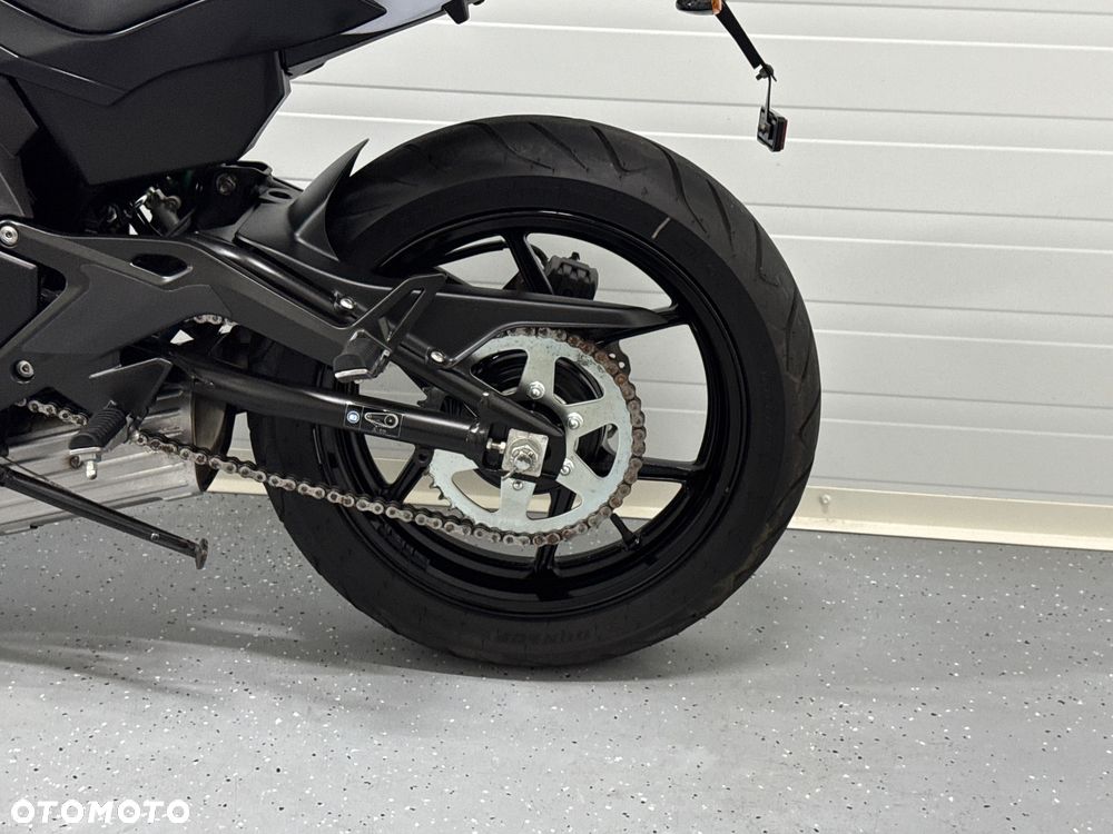 Kawasaki ER - 20