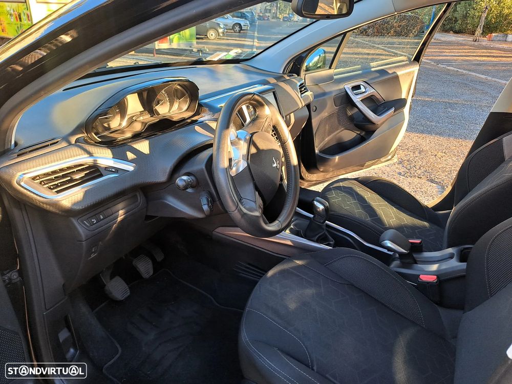 Peugeot 2008 1.2 PureTech Style - 7