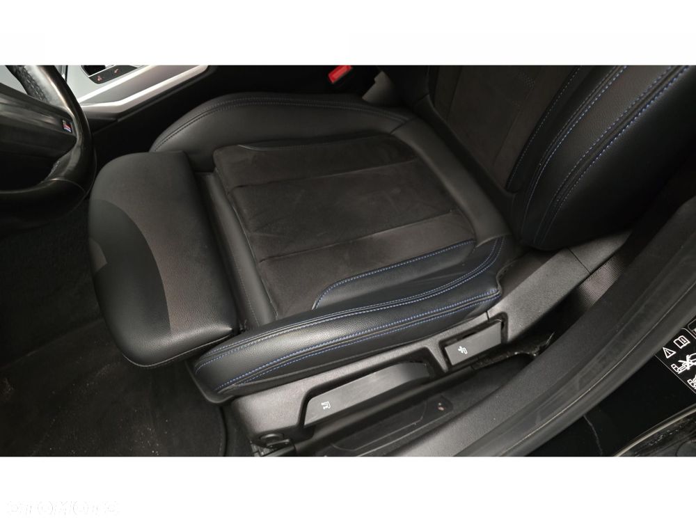 BMW Seria 3 320d xDrive mHEV M Sport - 19