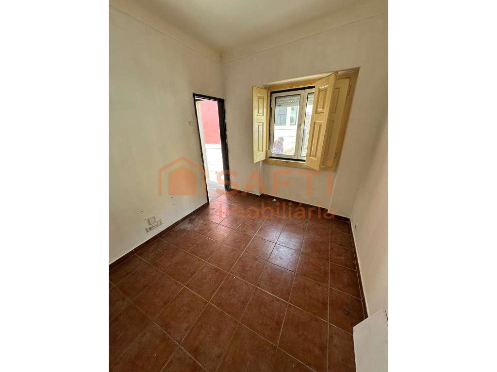 Moradia T1+1 no Centro Histórico de Torres Novas - Grande imagem: 5/17