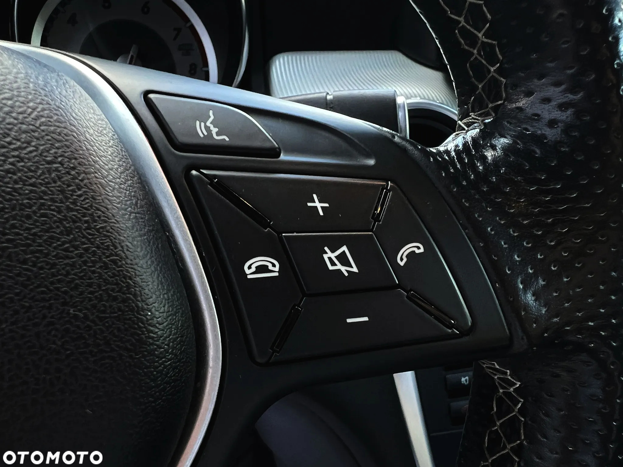 Mercedes-Benz GLA 250 7G-DCT - 28