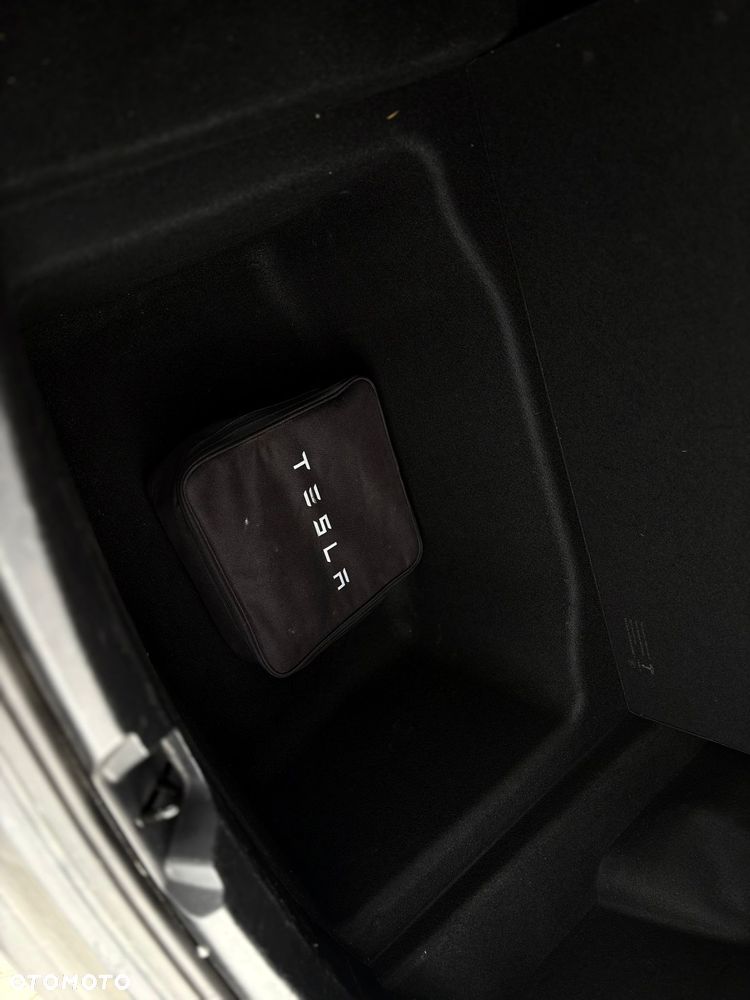 Tesla Model 3 Langstreckenbatterie Allradantrieb Dual Motor - 39