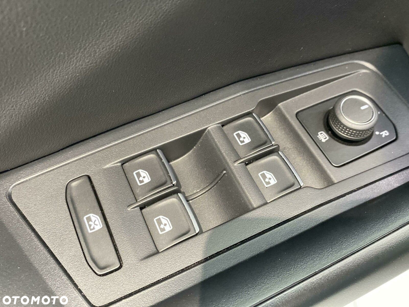 Volkswagen T-Roc 2.0 TSI 4Motion R DSG - 11
