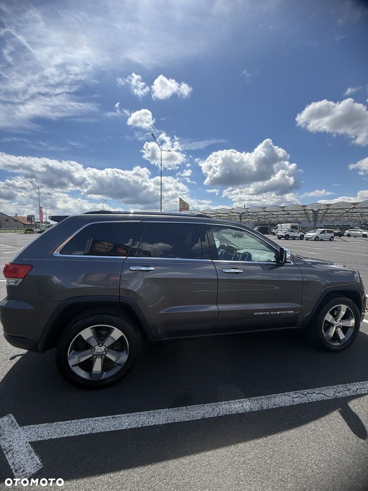 Jeep Grand Cherokee - 10
