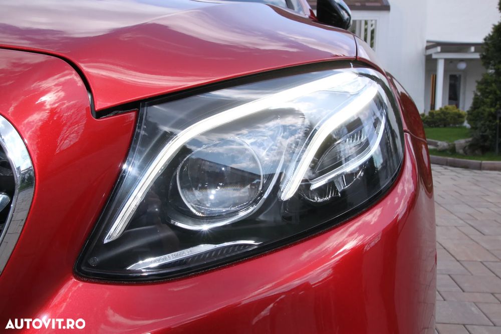 Mercedes-Benz E 200 4MATIC Aut. - 24