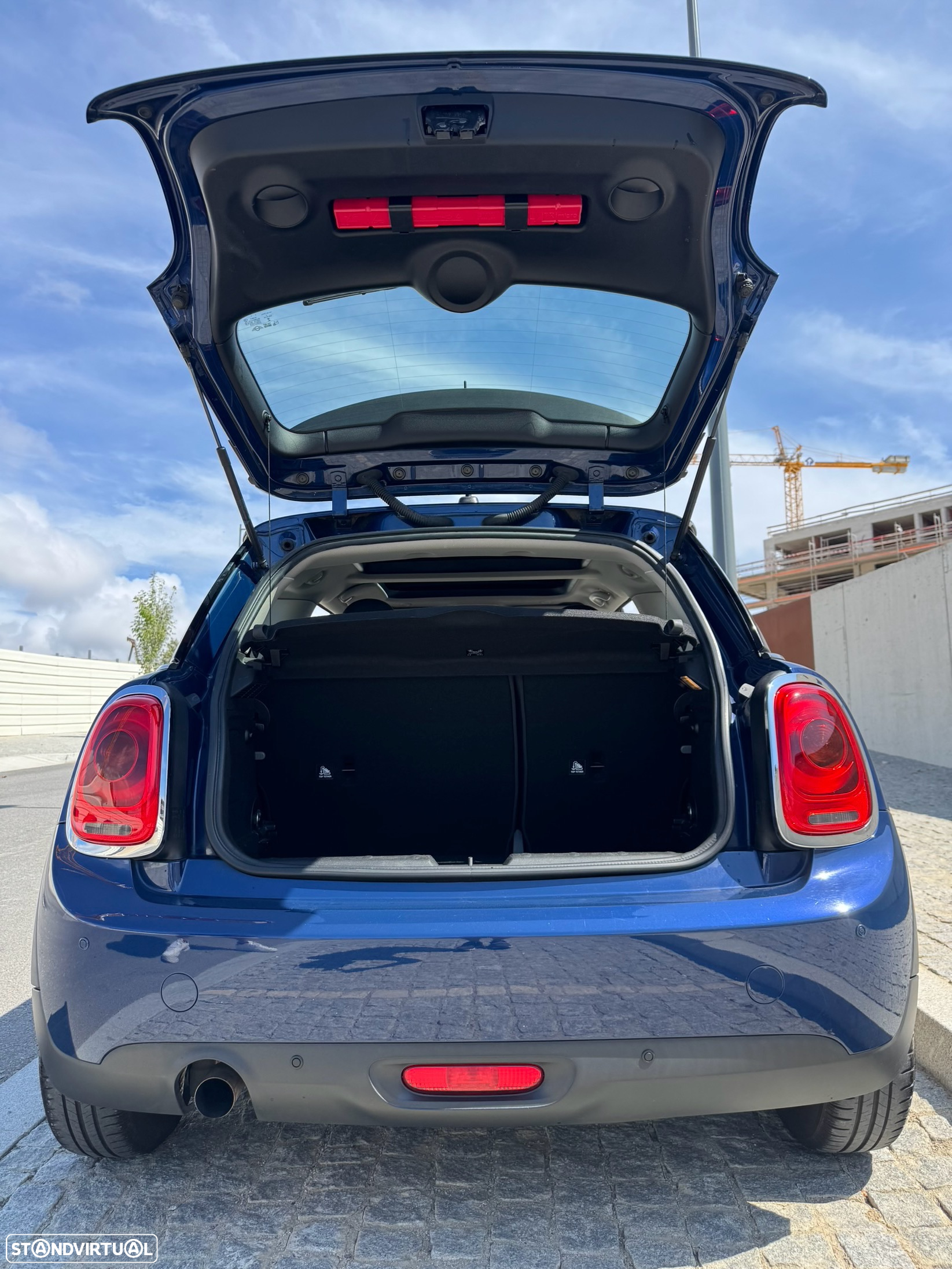 MINI 3 Portas One D - 14