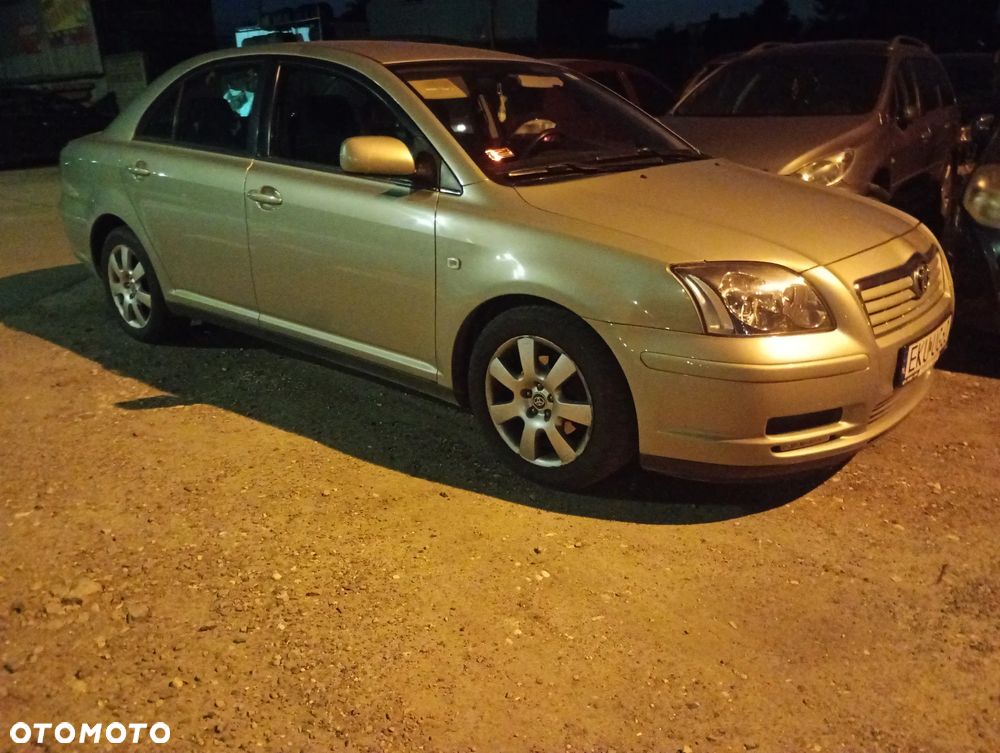 Toyota Avensis 1.6 VVT-i Terra - 1
