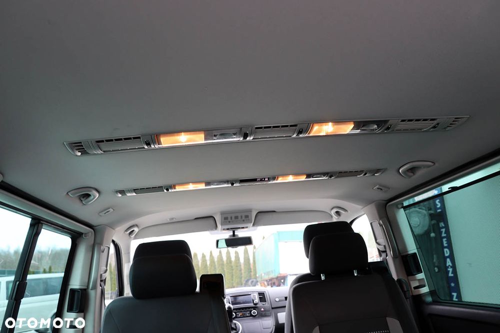 Volkswagen Multivan - 32