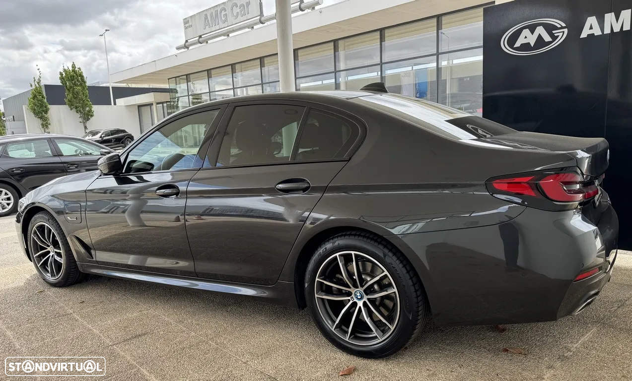 BMW 520 e Pack M - 20