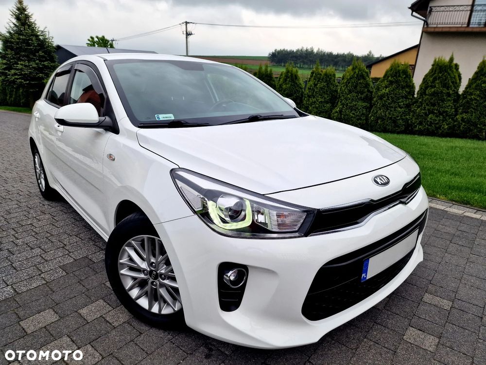 Kia Rio 1.4 L - 6