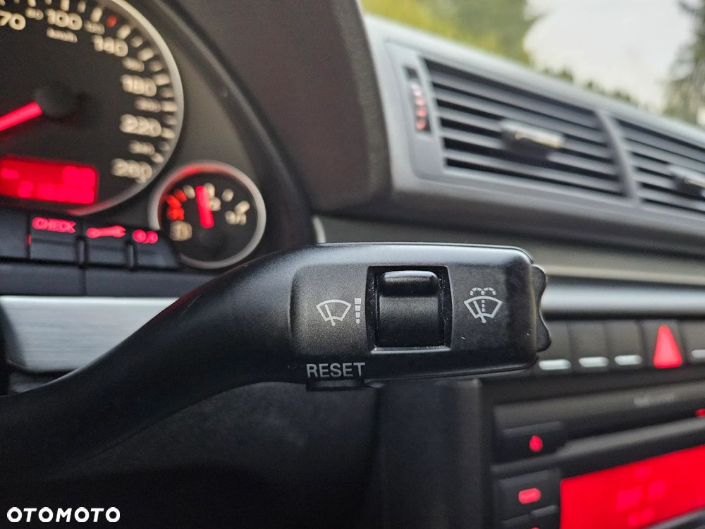 Audi A4 Limousine 2.0 TDI DPF S line Sportpaket (plus) - 33