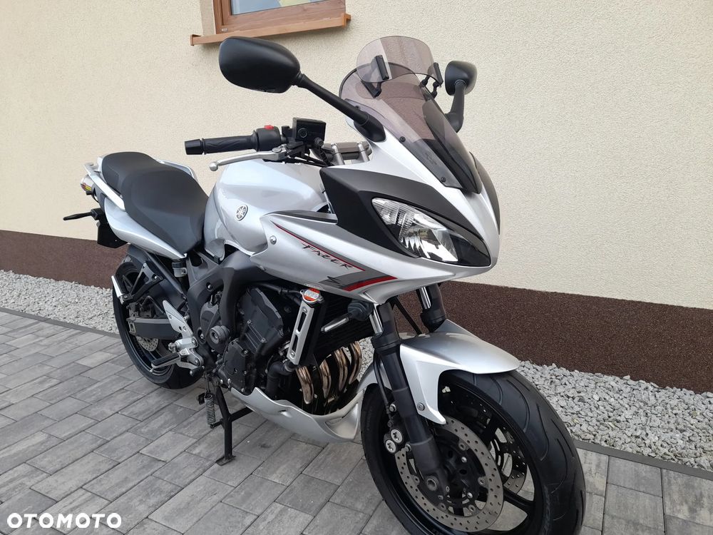 Yamaha FZ6 - 2