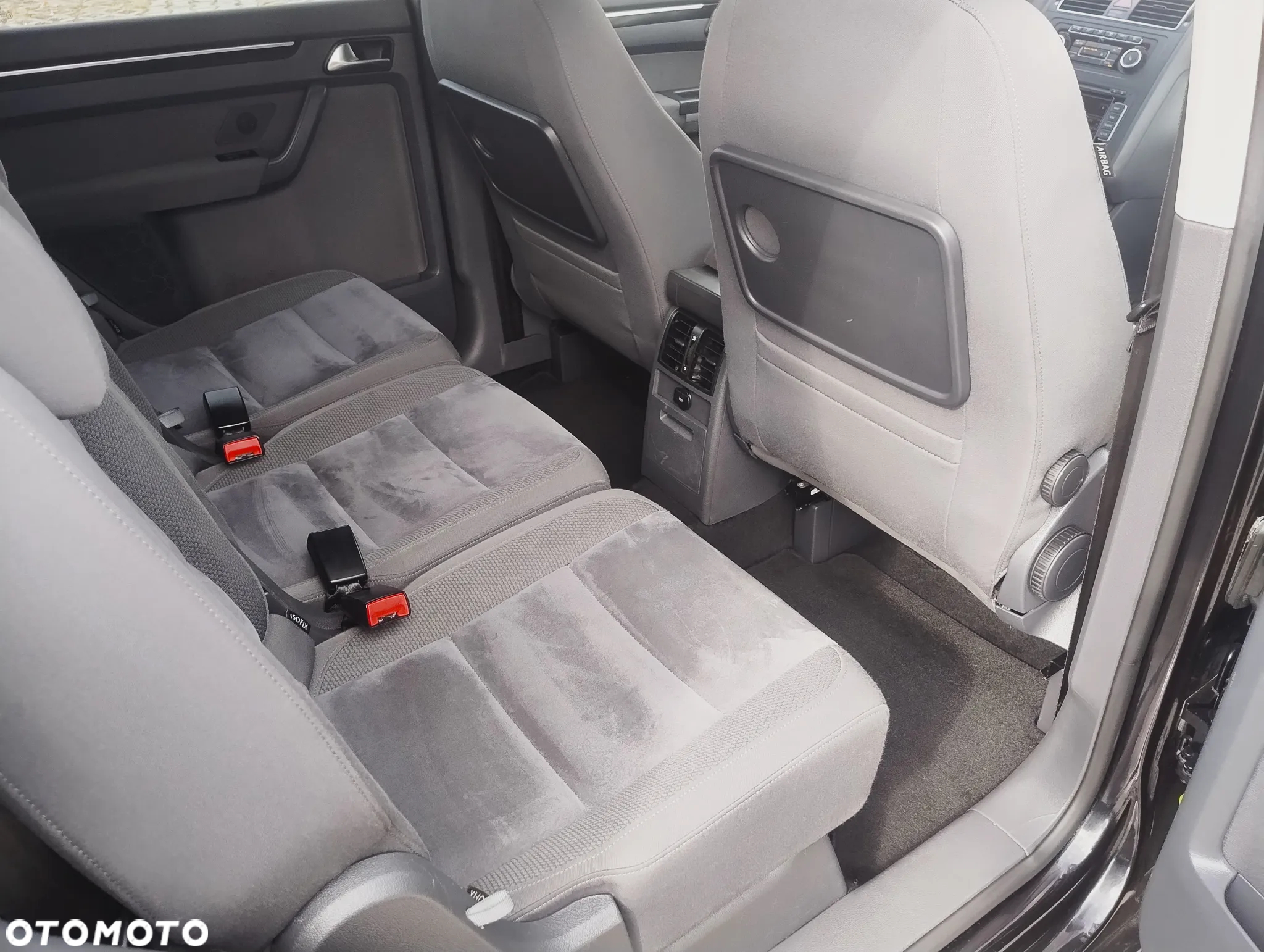 Volkswagen Touran 2.0 TDI DPF DSG Highline - 19