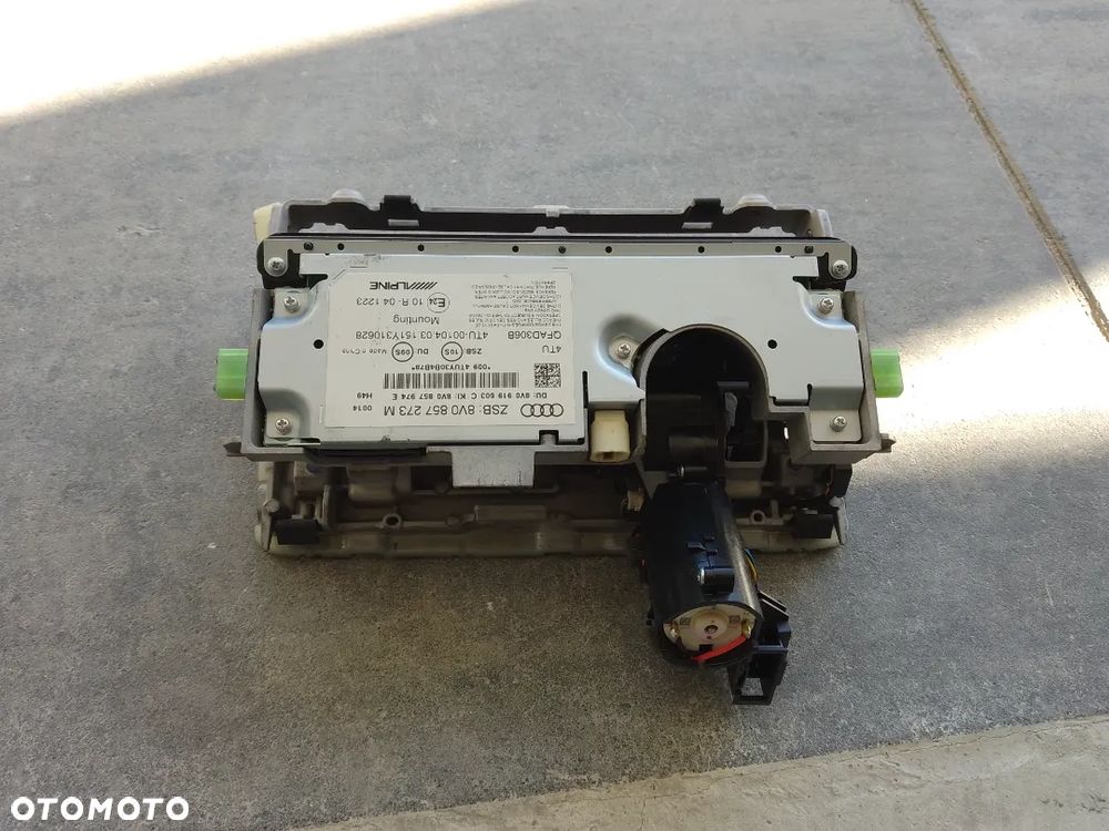 AUDI A3 8V WYŚWIETLACZ EKRAN MONITOR 8V0857273M - 2