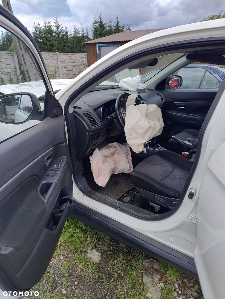 Mitsubishi ASX - 6