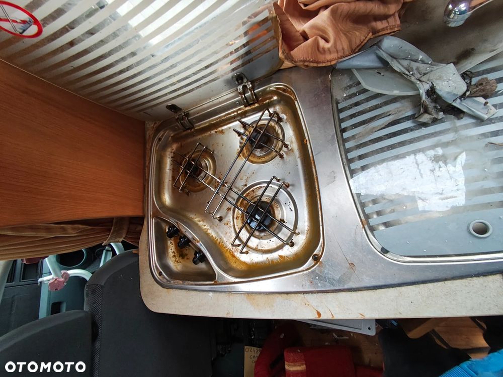 Ford Challenger - 11