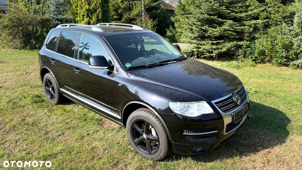 Volkswagen Touareg - 1