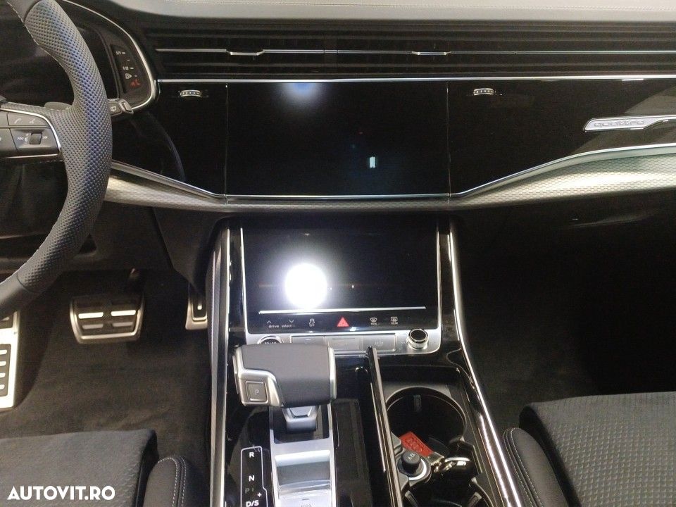 Audi Q8 - 11
