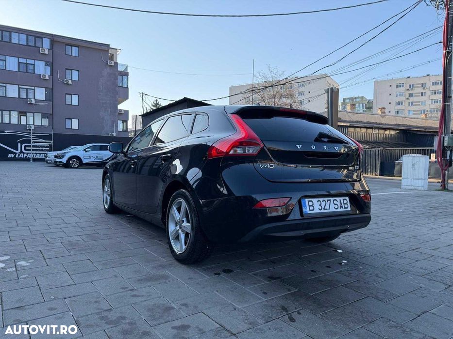 Volvo V40 - 8