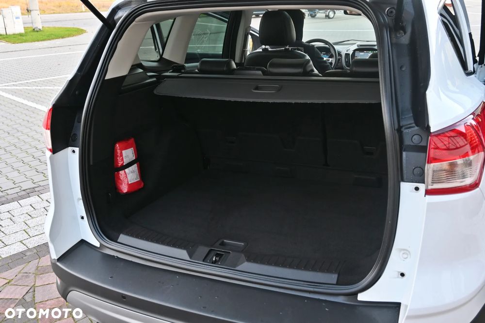 Ford Kuga 2.0 TDCi FWD Titanium - 22