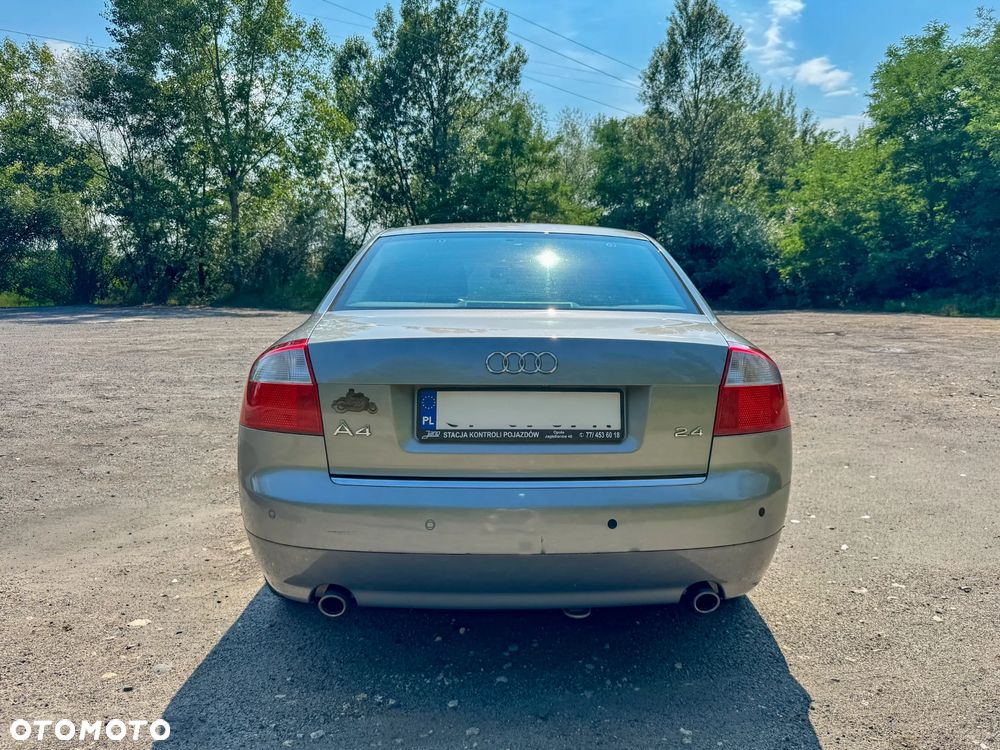 Audi A4 Limousine - 20