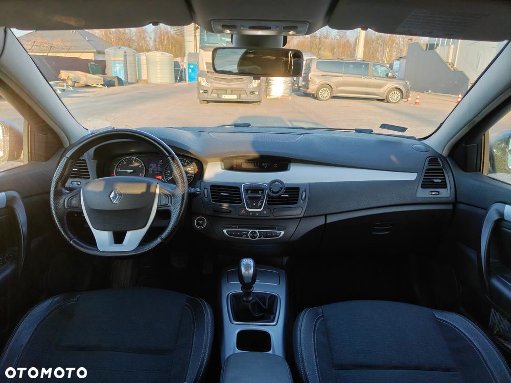 Renault Laguna 2.0 DCi FAP Expression - 8
