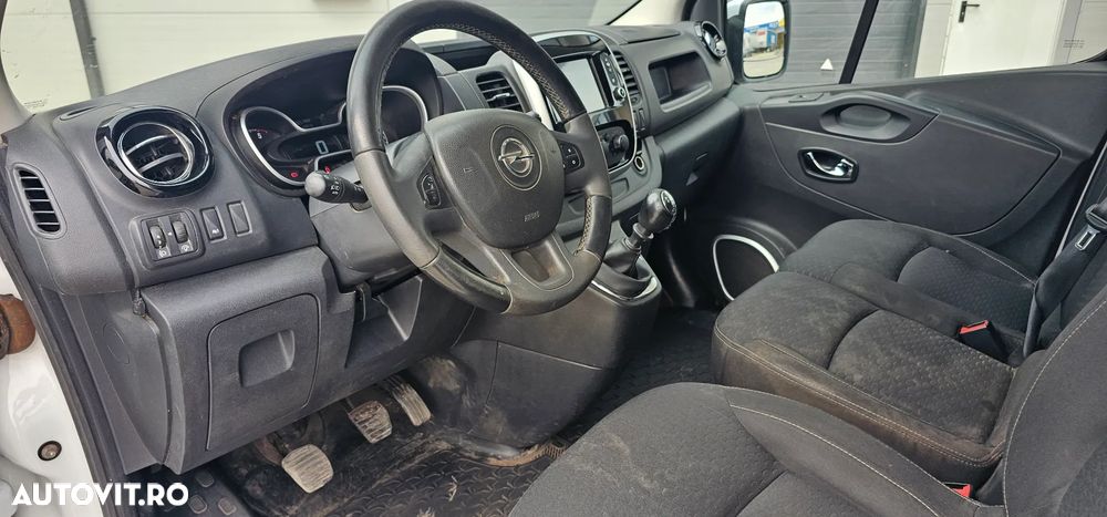 Opel Vivaro - 9