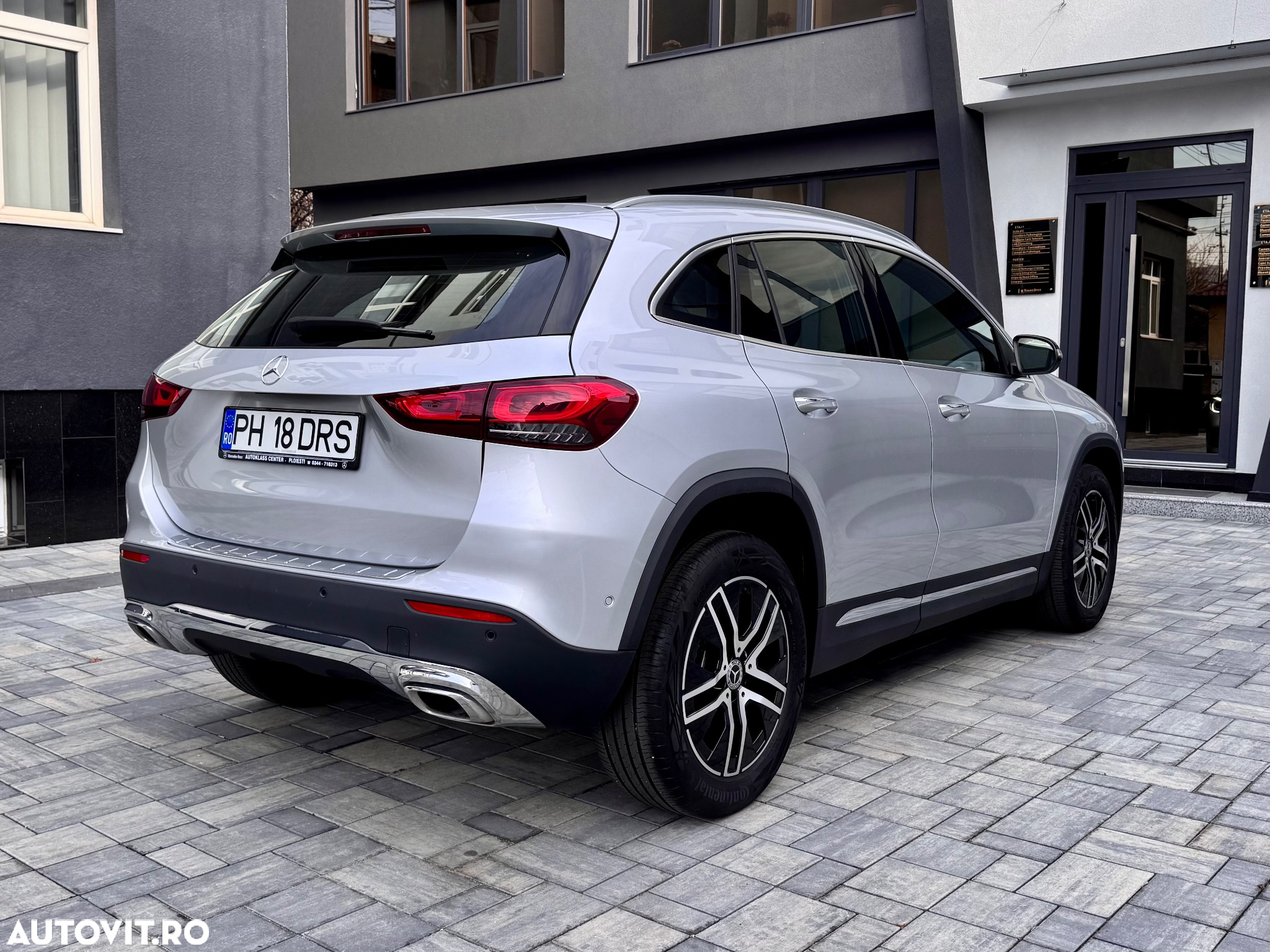 Mercedes-Benz GLA - 5