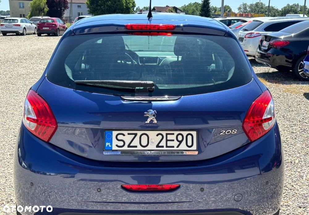 Peugeot 208 - 5