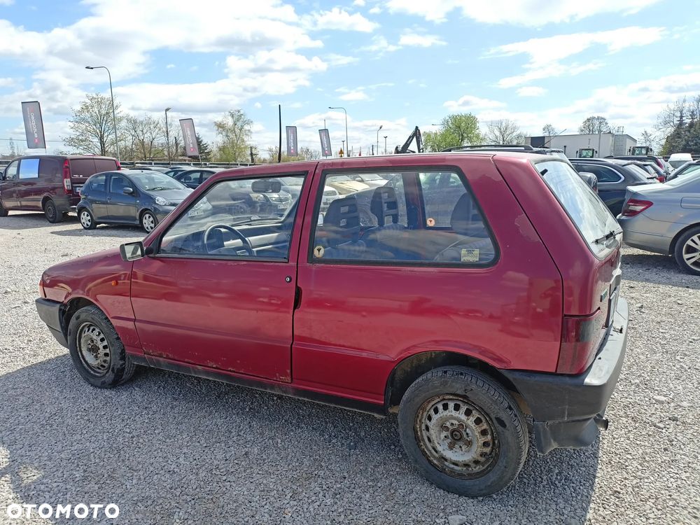 Fiat Uno 899 - 3