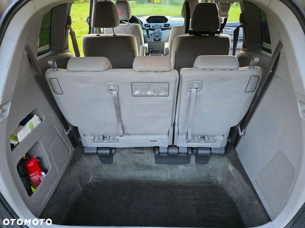 Honda Odyssey 3.5 LX - 12