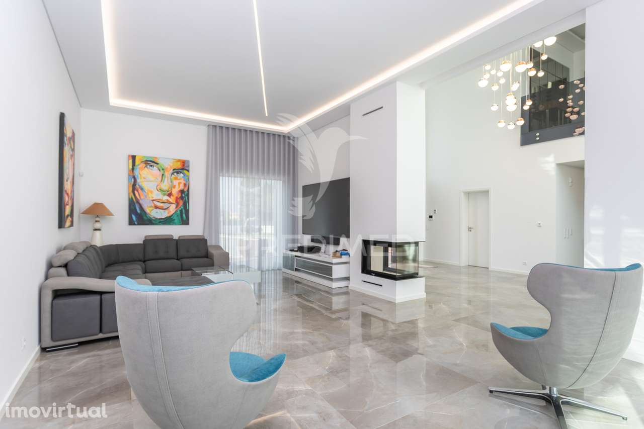 Propriedade Única no coração de Azeitão - Nova - Grande imagem: 4/33