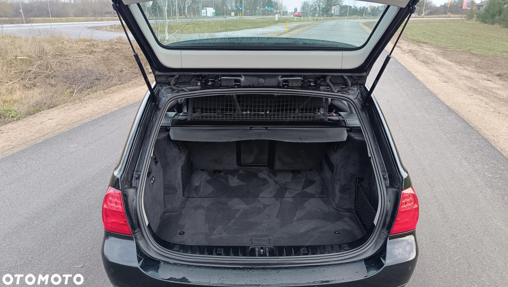 BMW Seria 3 330d DPF Touring Edition Sport - 17