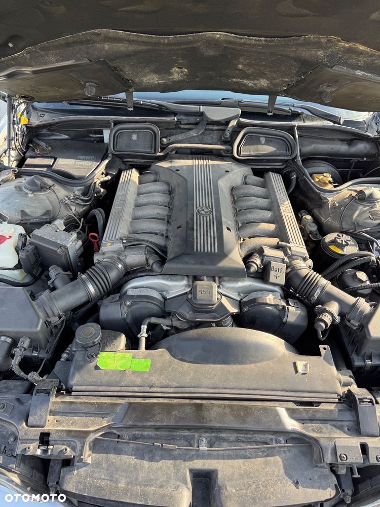 BMW Seria 7 750iL - 12