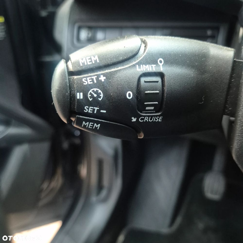Peugeot 5008 BlueHDi 130 Allure - 28