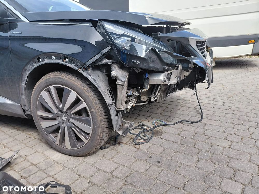Peugeot 5008 1.2 PureTech Allure S&S - 2