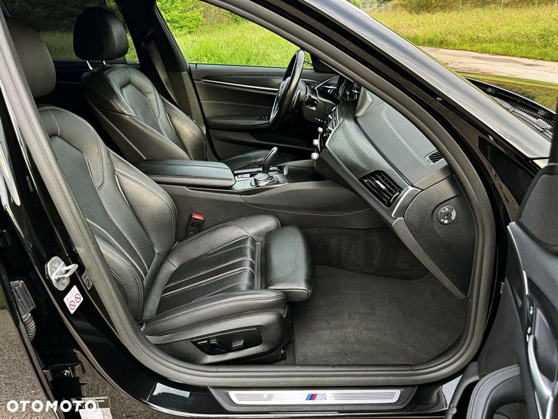 BMW Seria 5 525d M Sport sport - 12