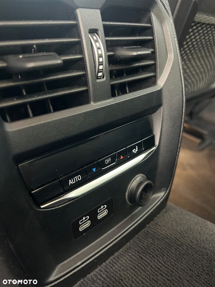 BMW Seria 3 320d Sport - 23