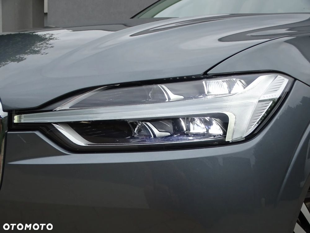 Volvo XC 60 T8 Twin Engine AWD Geartronic Momentum - 7