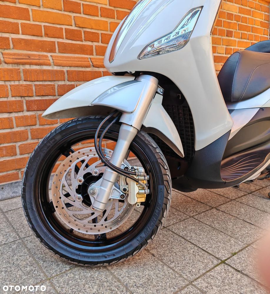 Piaggio Beverly - 17