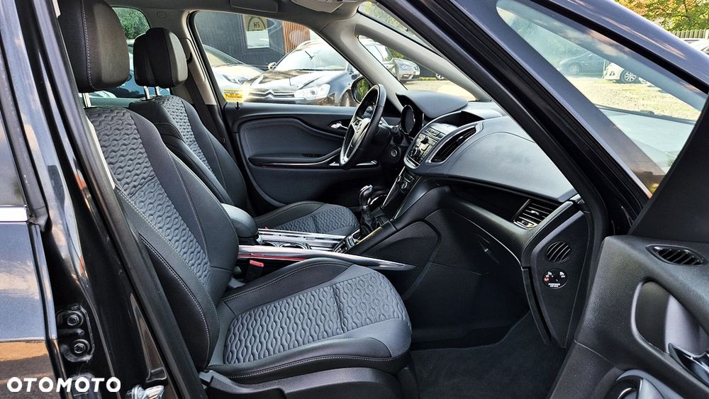 Opel Zafira - 35