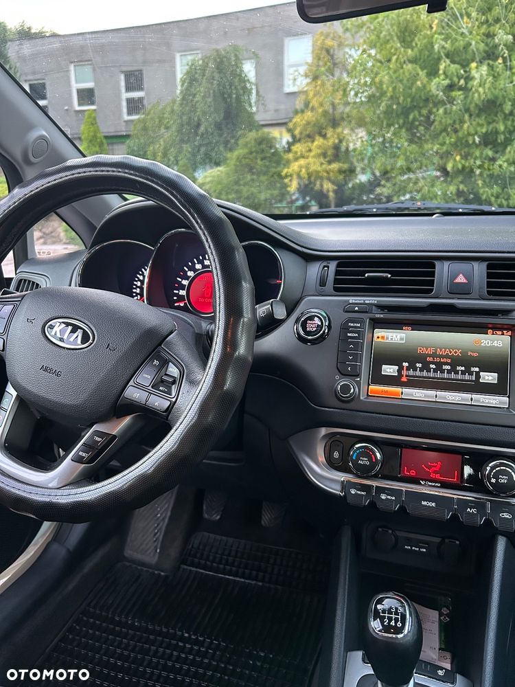 Kia Rio - 11
