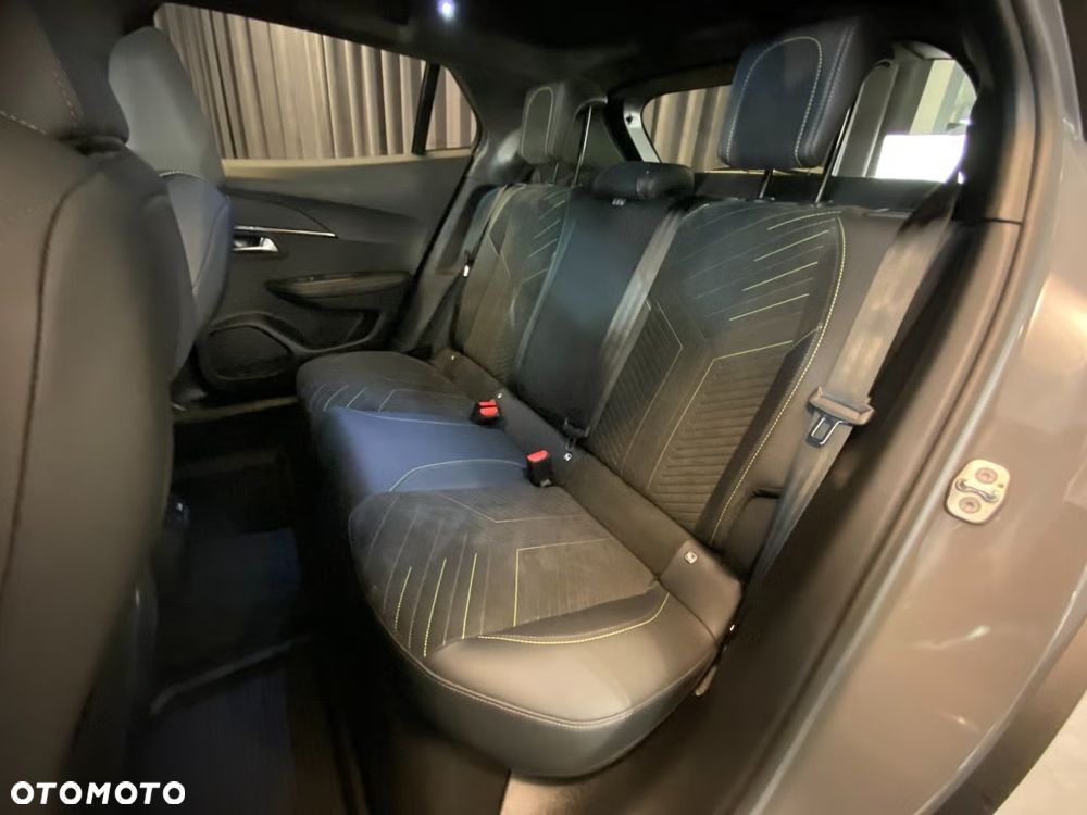 Peugeot 2008 1.2 PureTech GT S&S EAT8 - 17