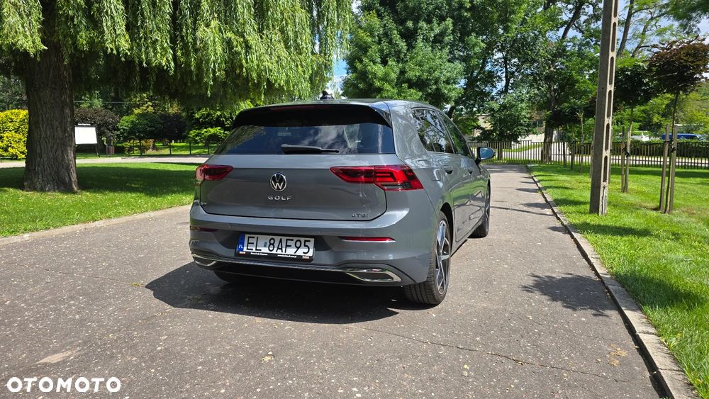 Volkswagen Golf VIII 1.5 eTSI EVO Style DSG - 5