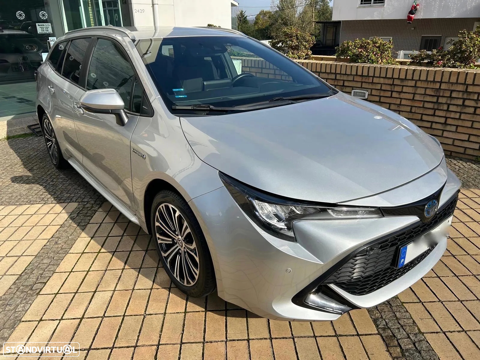 Toyota Corolla Touring Sports 1.8 Hybrid Comfort+P.Sport - 10