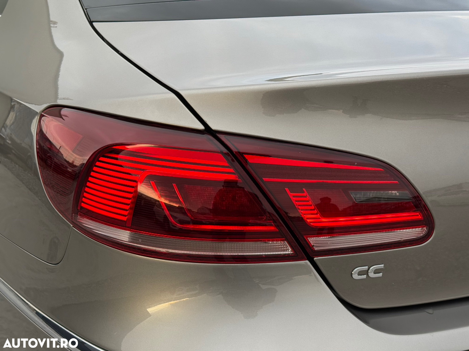 Volkswagen Passat CC 2.0 TDI DSG Exclusive - 33