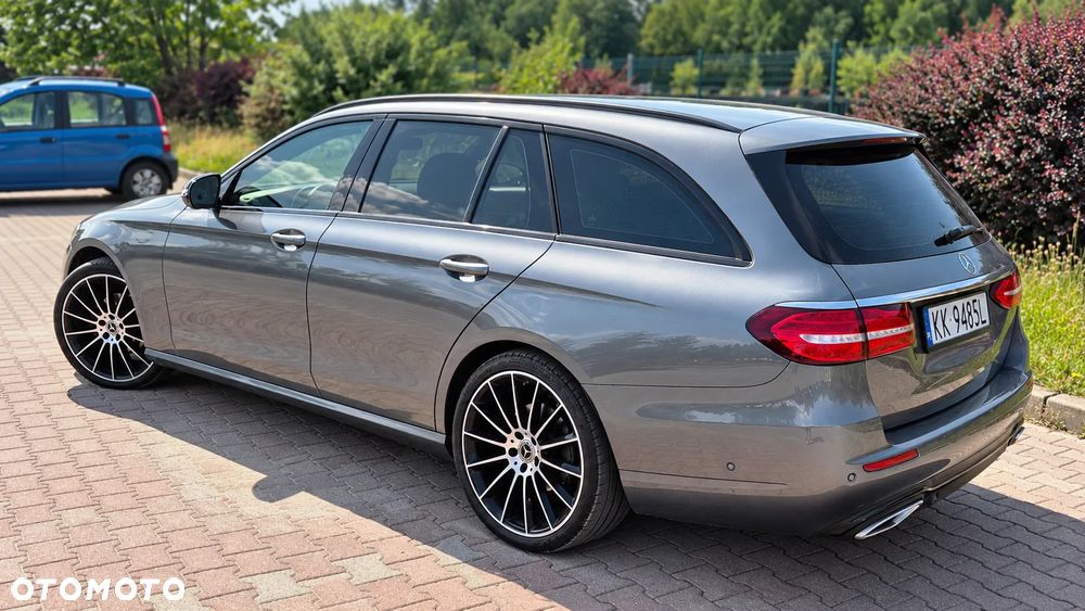 Mercedes-Benz Klasa E 220 d 9G-TRONIC - 2