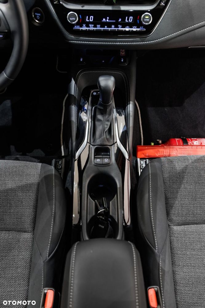 Toyota Corolla 1.8 Hybrid Style - 34